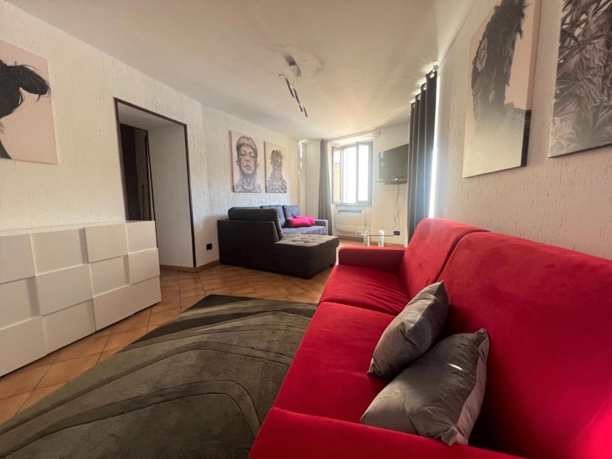 Apartment In Central Square With Lake View Лено Экстерьер фото