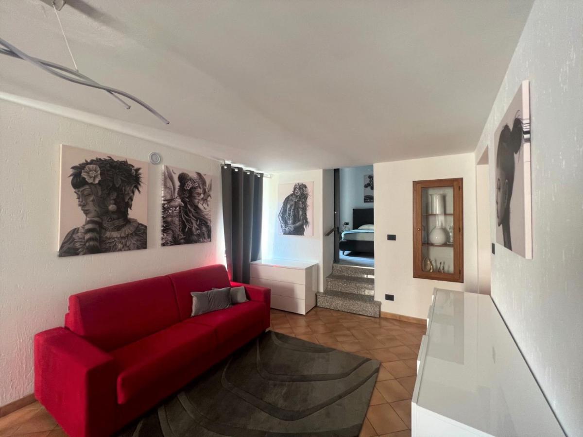 Apartment In Central Square With Lake View Лено Экстерьер фото